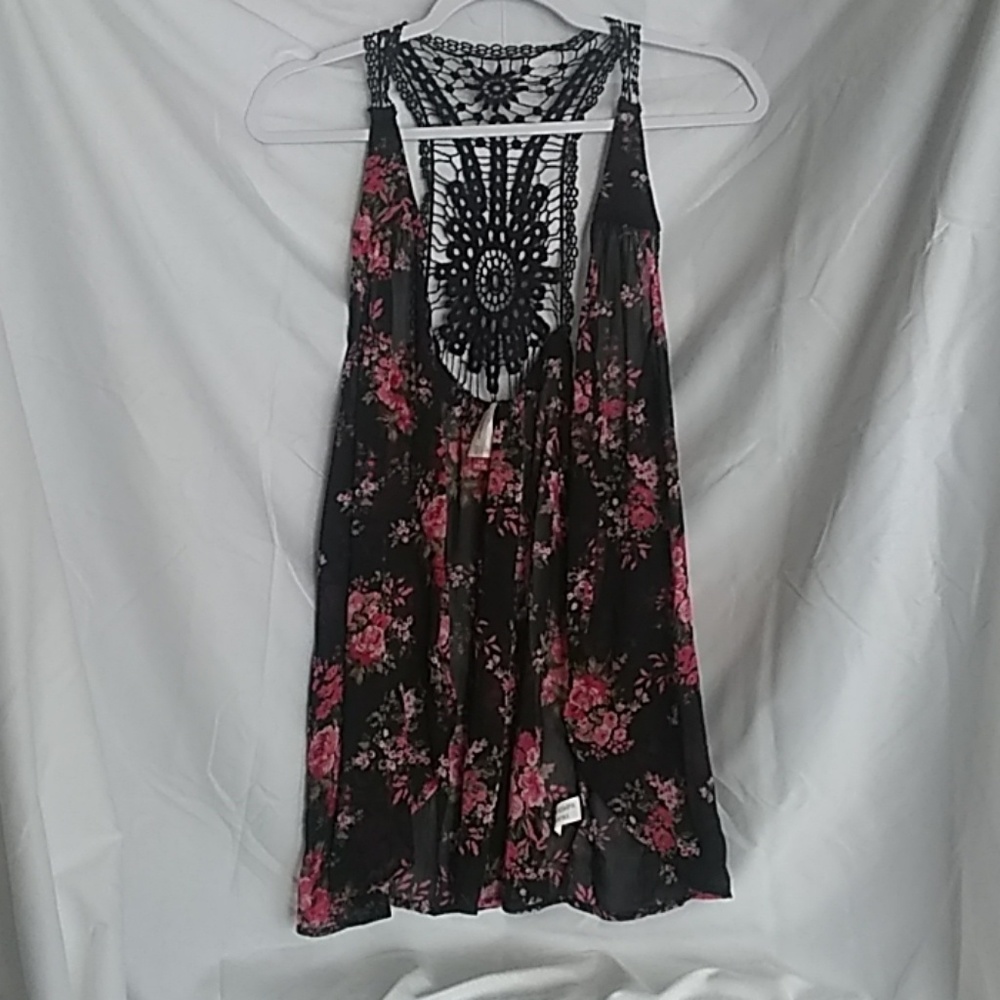 NWT No Boundaries Sheer Vest